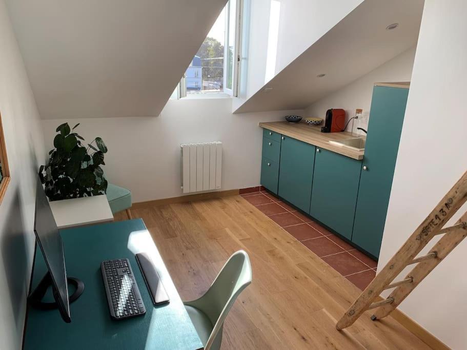 Charmant Studio A Proximite De La Gare Rer A Chatou Zewnętrze zdjęcie