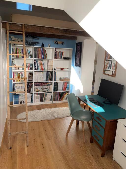 Charmant Studio A Proximite De La Gare Rer A Chatou Zewnętrze zdjęcie